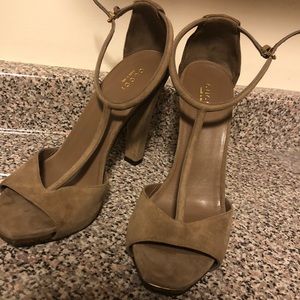 🔥NEW🔥 Gucci Heels Suede Size 8.5